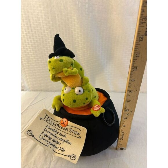 Hallmark Halloween Stew Witches Pot Decoration Sounds - Picture 3 of 4